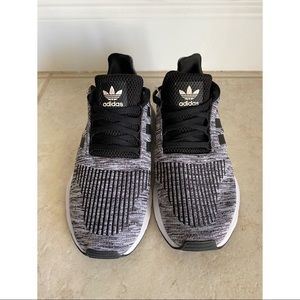 Woman’s Addis’s Sneakers